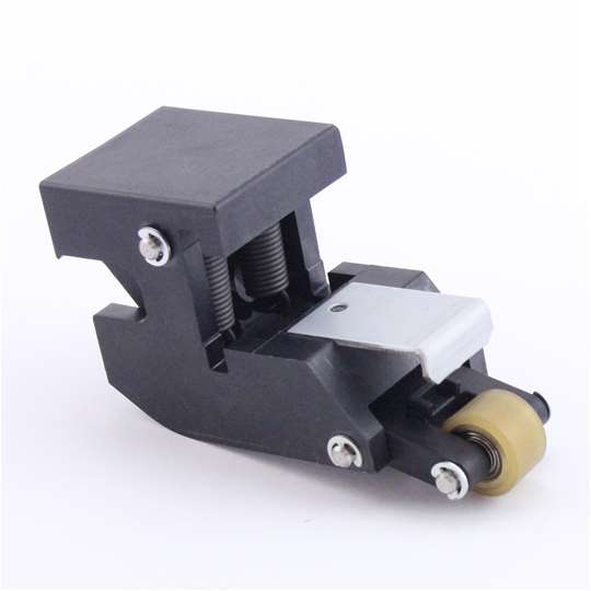 CJ-540 PINCH ROLLER L ASSY - 22805483